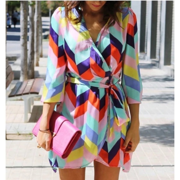 Charlie Charlie Charlotte Bright Geometric Chevron Print Wrap Dress - Size XL - Picture 2 of 11